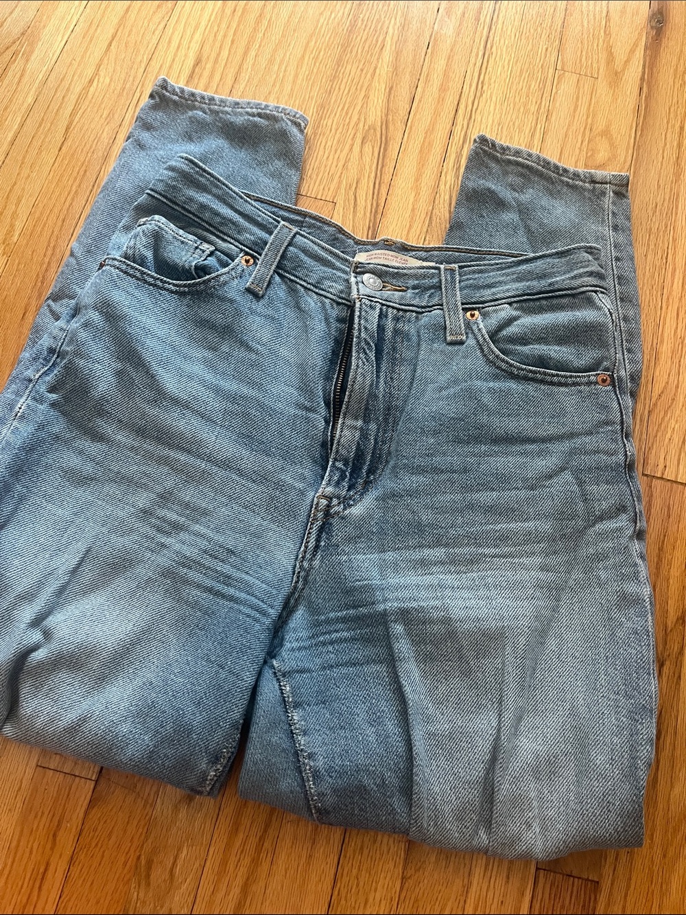 Levi's High-Rise Women's Jeans in Light Blue Wash